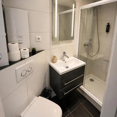 Citynest O5 Black Crown Suite شقة